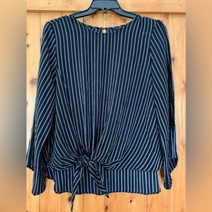 Zac & Rachel Tie Front Blouse with Slitted Sleeves Large